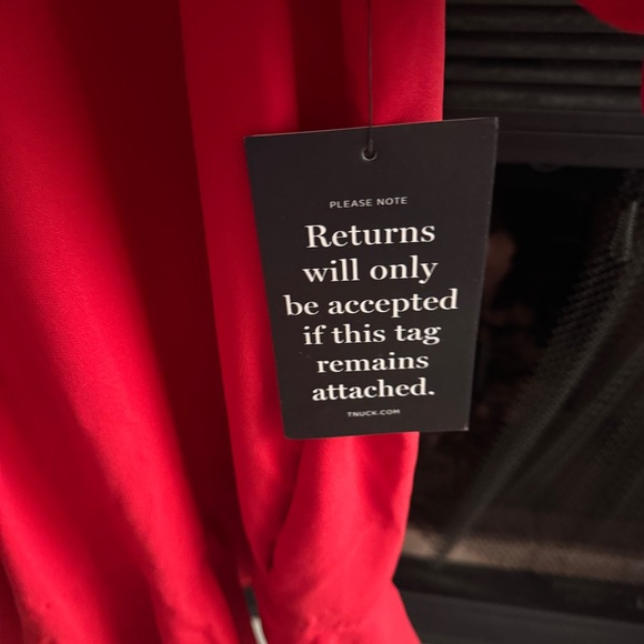 Tuckernuck Red Crepe Callahan Shirt Dress Size M NWT - Picture 4 of 8